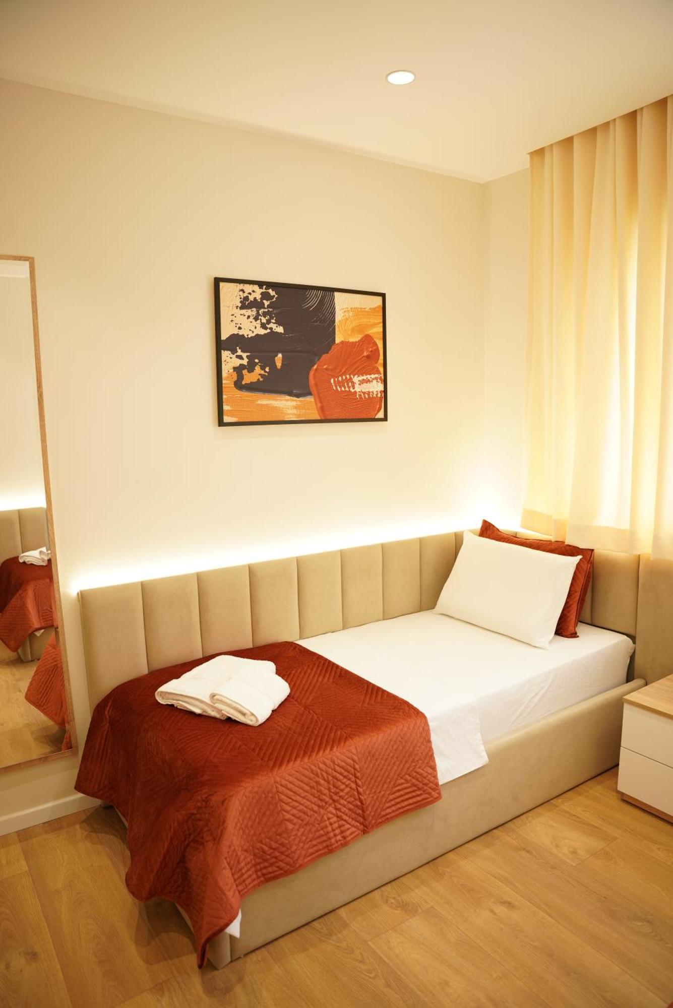 Feel Home Apartment Tirana Exterior foto